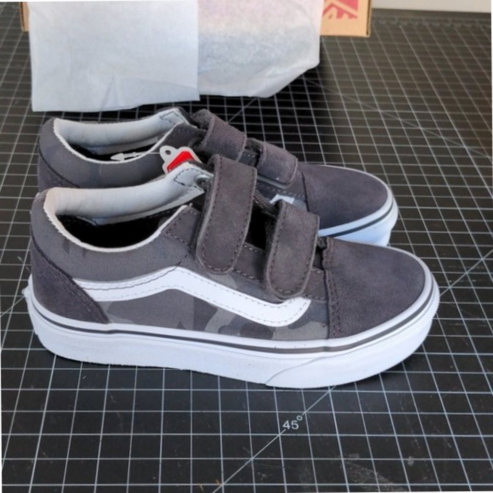 Discontinued Vans Old Skool V, Tonal Camo, Velcro, size 11.5